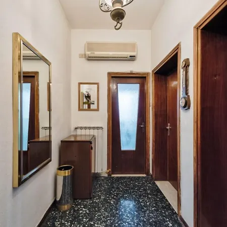 Easy Old Apartment Marghera