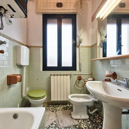 Easy Old Apartment Marghera